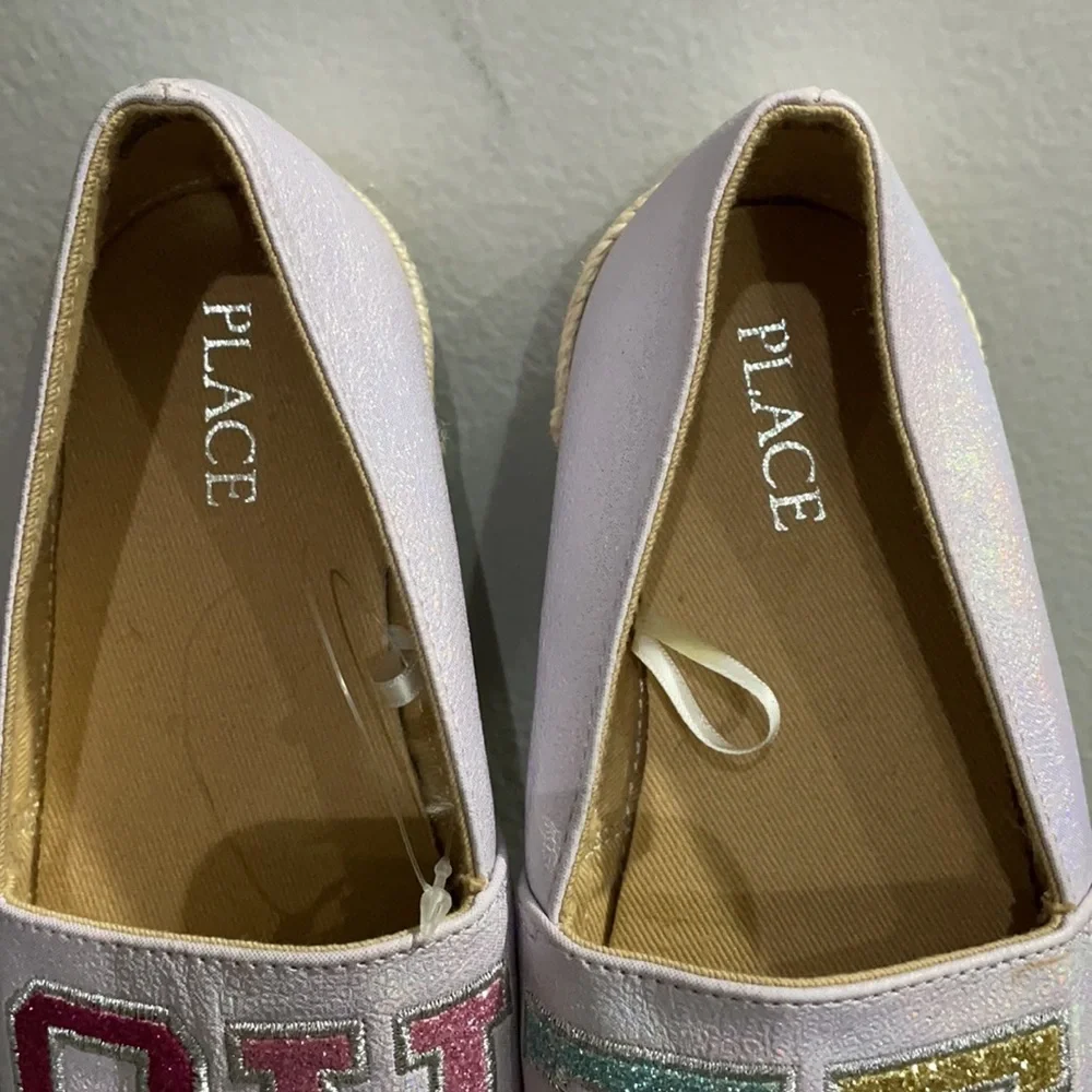NWOT “CUTE” Flats